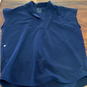 Figs scrub top